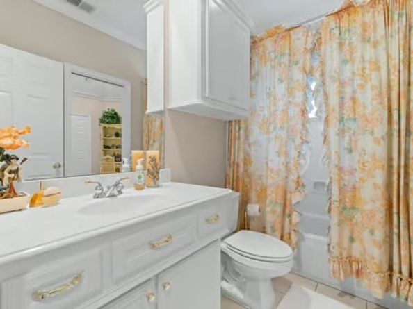 2 Argonne Place, The Woodlands TX 77382