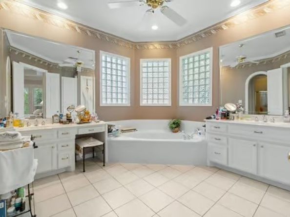 2 Argonne Place, The Woodlands TX 77382