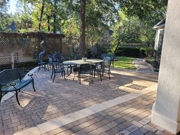 2 Argonne Place, The Woodlands TX 77382