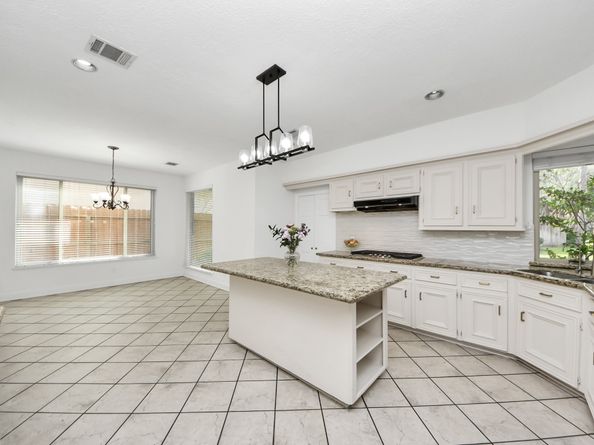 1334 Wickshire Lane, Houston TX 77043
