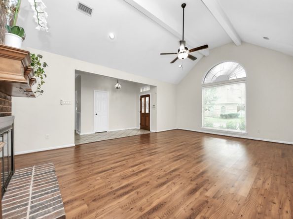 1334 Wickshire Lane, Houston TX 77043