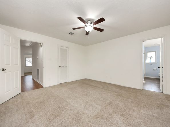 1334 Wickshire Lane, Houston TX 77043