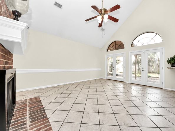 1334 Wickshire Lane, Houston TX 77043