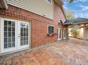 1334 Wickshire Lane, Houston TX 77043