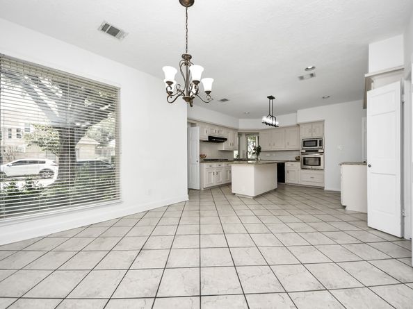 1334 Wickshire Lane, Houston TX 77043