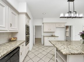 1334 Wickshire Lane, Houston TX 77043