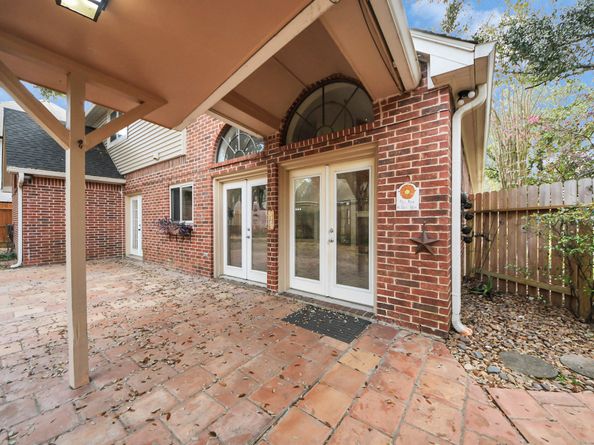 1334 Wickshire Lane, Houston TX 77043