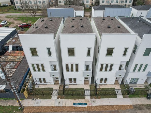 6350 Culberson Street, Houston TX 77021