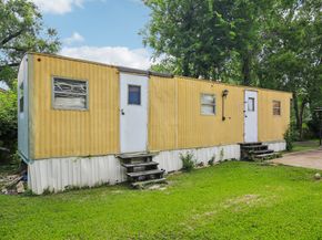 421 Clearwater Street, Houston TX 77029