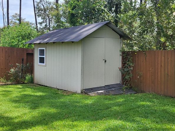 8506 Rialto Canal Loop, Houston TX 77044