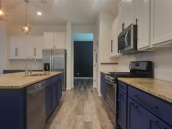 8506 Rialto Canal Loop, Houston TX 77044