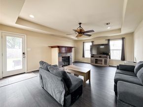 330 E Edgebrook Drive, Houston TX 77034