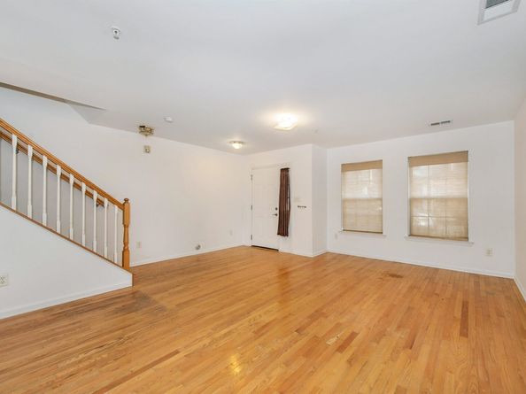 5 Tribeca Ave 509, Jersey City NJ 07305