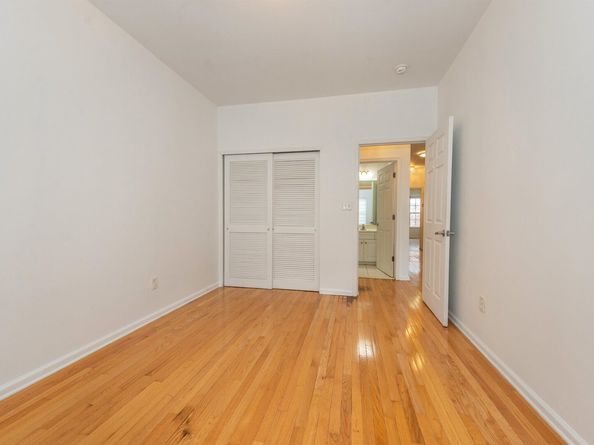 5 Tribeca Ave 509, Jersey City NJ 07305