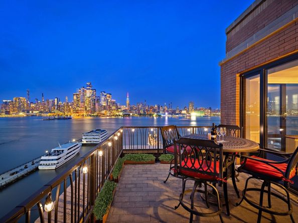 2 Constitution Ct PH01, Hoboken NJ 07030