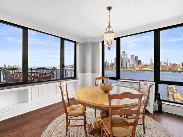2 Constitution Ct PH01, Hoboken NJ 07030