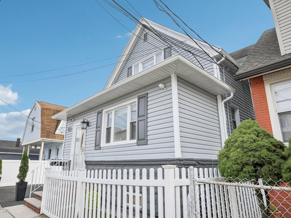 1711-1713 47th St, North Bergen NJ 07047