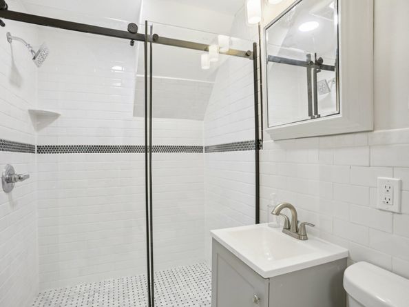 1711-1713 47th St, North Bergen NJ 07047