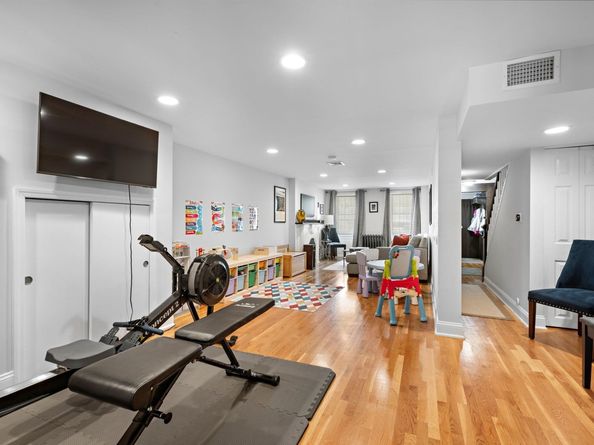260 Suydam Ave, Jersey City NJ 07304