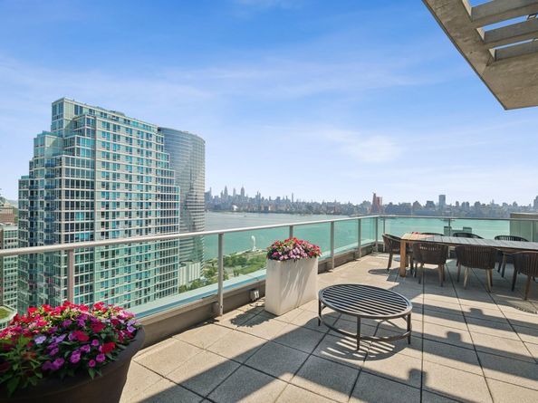 20 Newport Parkway 1011, Jersey City NJ 07310