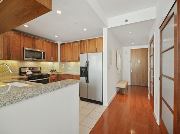 20 Newport Parkway 1011, Jersey City NJ 07310