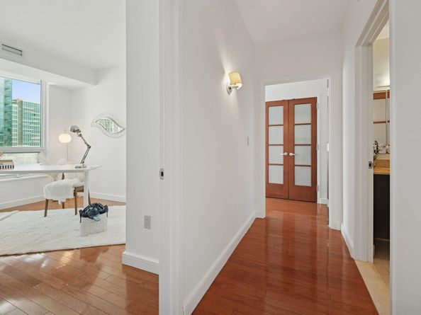 20 Newport Parkway 1011, Jersey City NJ 07310