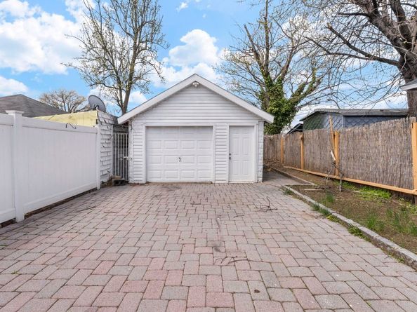 8423 Newkirk Ave, North Bergen NJ 07047