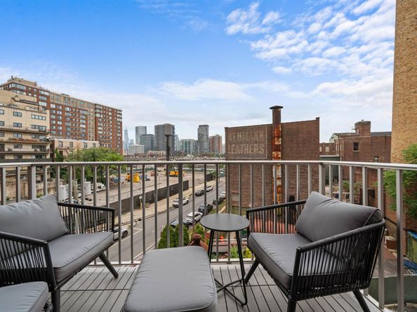 84 Willow Ave 4B, Hoboken NJ 07030