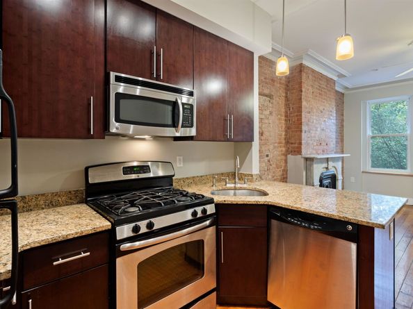 229 3rd St 202, Jersey City NJ 07302
