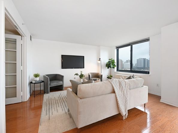 700 Grove St 11P, Jersey City NJ 07310