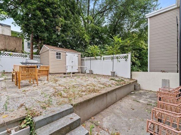16 Romaine Ave, Jersey City NJ 07306