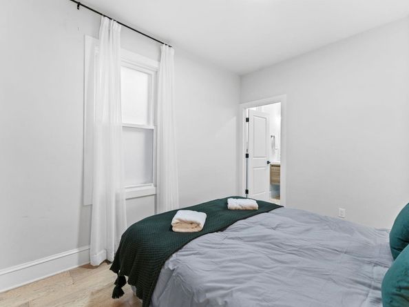 16 Romaine Ave, Jersey City NJ 07306