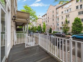 208 Shearwater Ct West 15, Jersey City NJ 07305