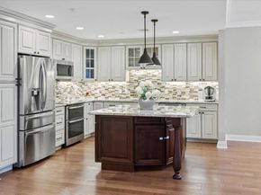 208 Shearwater Ct West 15, Jersey City NJ 07305