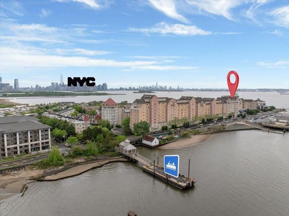 208 Shearwater Ct West 15, Jersey City NJ 07305