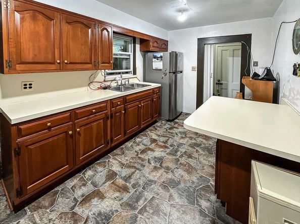 38 Van Reypen St, Jersey City NJ 07306