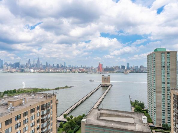 45 River Dr South 2714, Jersey City NJ 07310