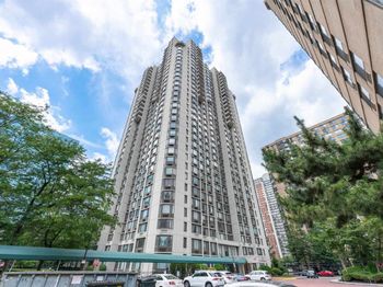 45 River Dr South