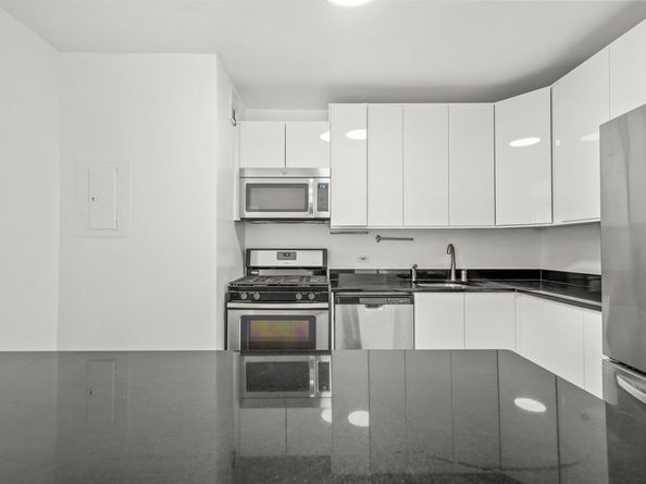 45 River Dr South 2714, Jersey City NJ 07310