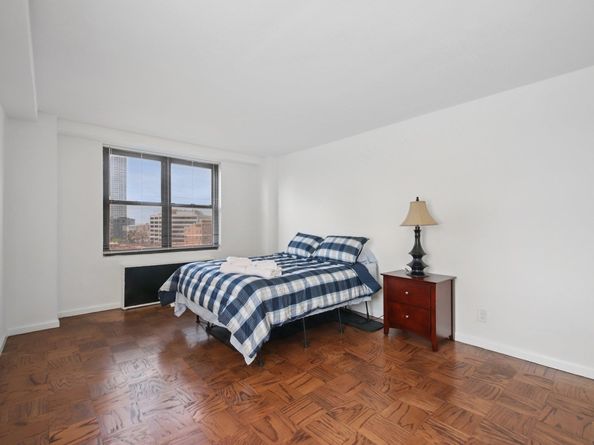 10 Huron Ave 11D, Jersey City NJ 07306