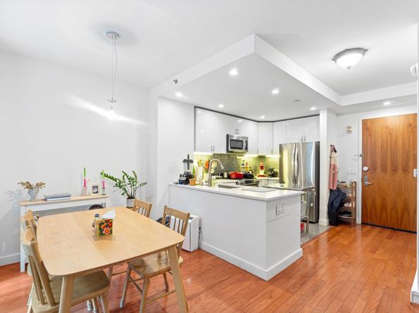 1 Shore Lane 619, Jersey City NJ 07302