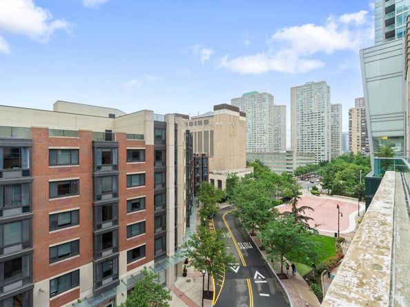 1 Shore Lane 619, Jersey City NJ 07302