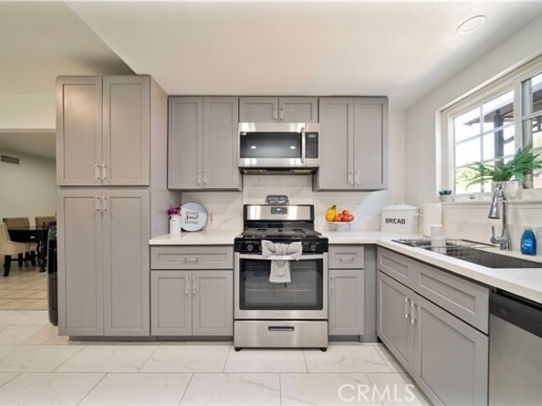 371 S Alexander Avenue, Upland CA 91786