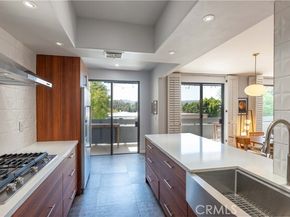 11322 Camarillo Street 204, North Hollywood (los Angeles) CA 91602