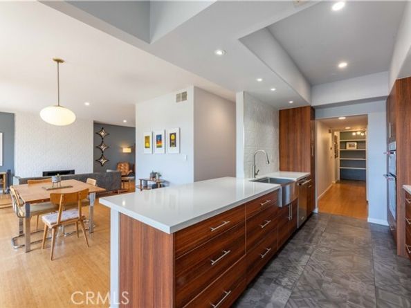 11322 Camarillo Street 204, North Hollywood (los Angeles) CA 91602