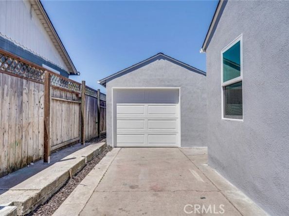 1221 Westminster Avenue, East Palo Alto CA 94303