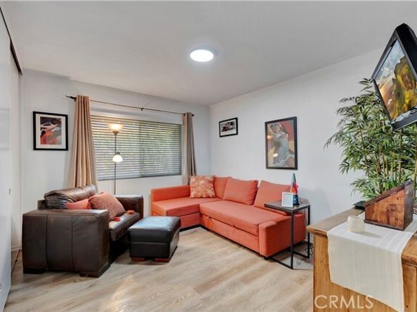 3211 Locust Avenue, Long Beach CA 90807
