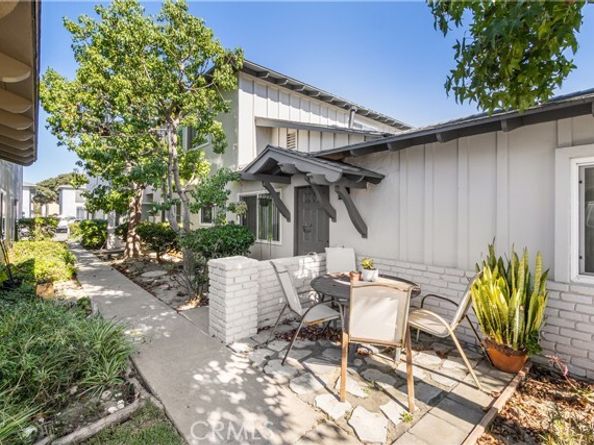 405 12th, Huntington Beach CA 92648