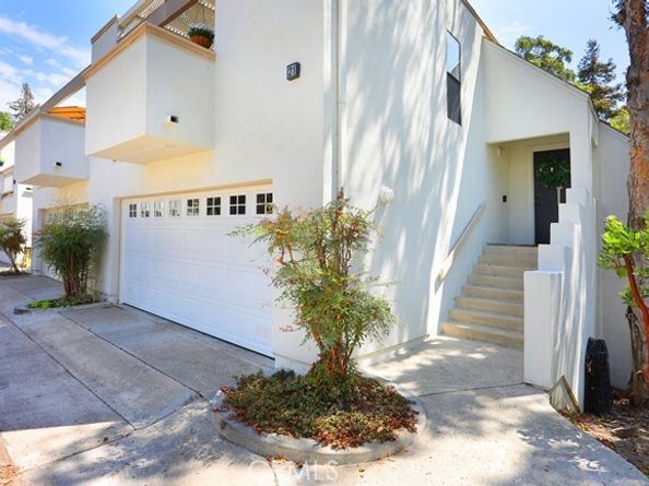 5846 E Creekside 31, Orange CA 92869