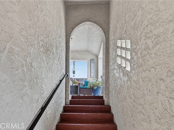 141 Glendora Avenue, Long Beach CA 90803